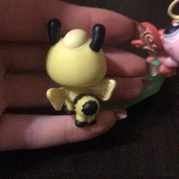 Littlest pet shop bee and butterfly - Picture 3 of 7